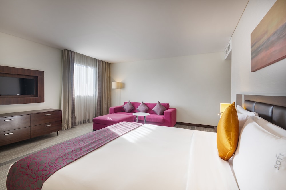 Holiday Inn Muscat al Seeb by IHG 25/73