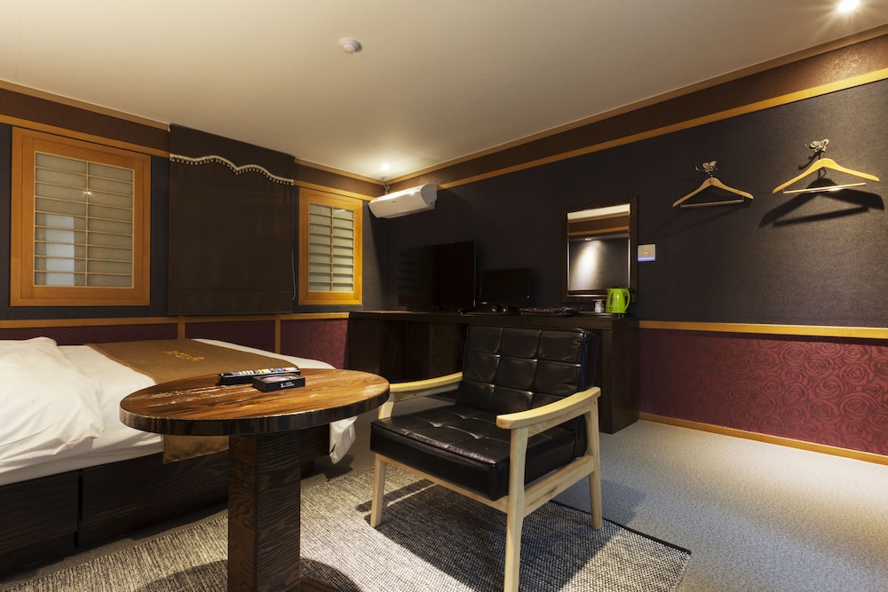 Hotel Leaders 34/44