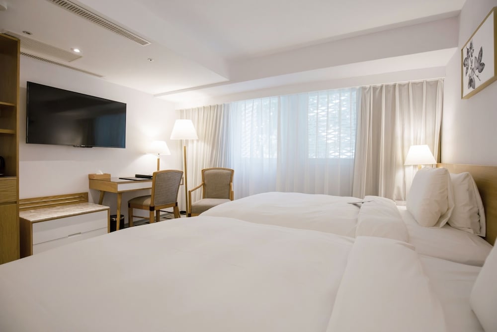 The Carlton Taichung 21/50