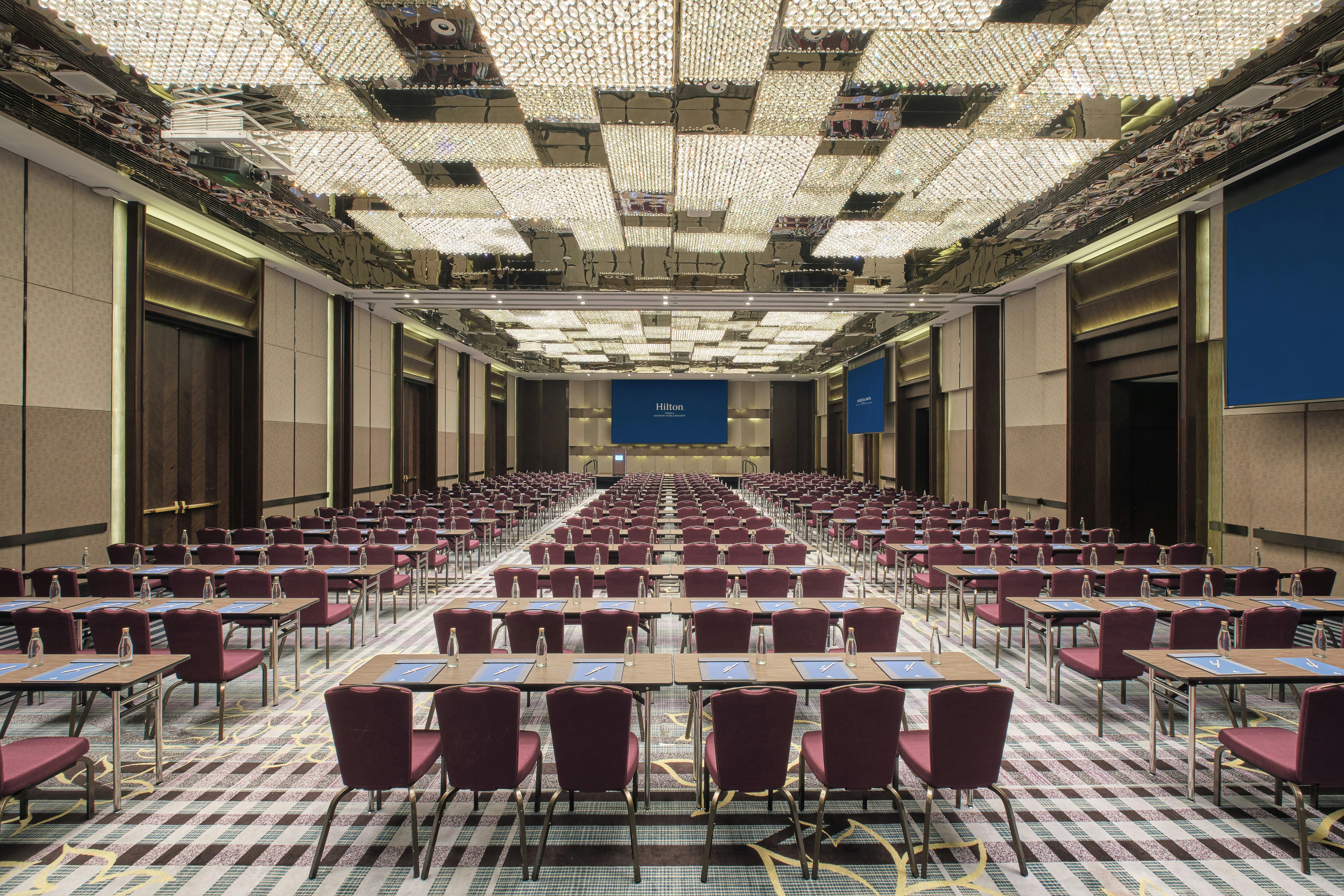 Hilton Manila Newport World Resorts 42/49