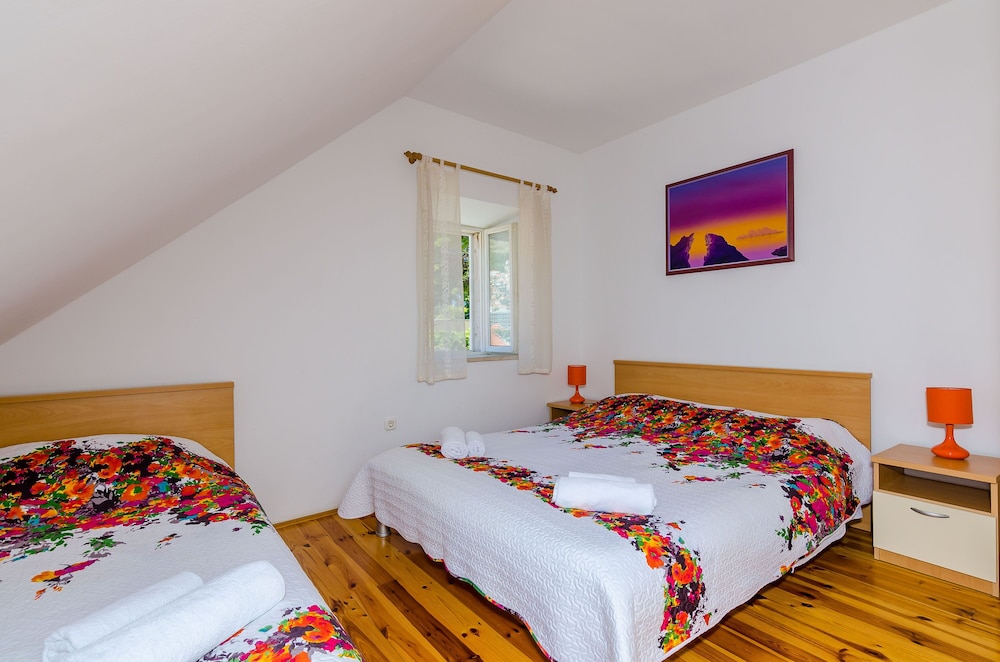 ORKA APARTMENTS 18/75