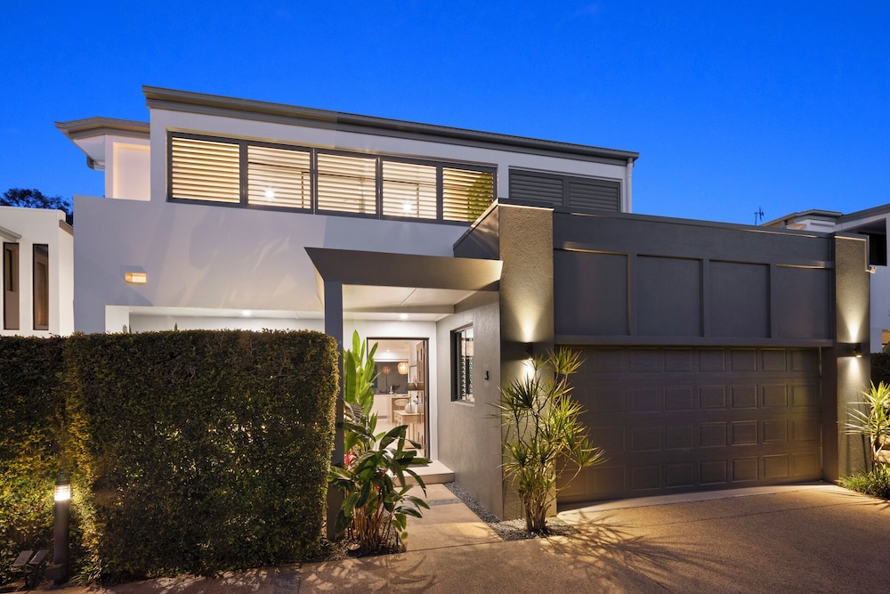 Noosavillage River Resort 2/50