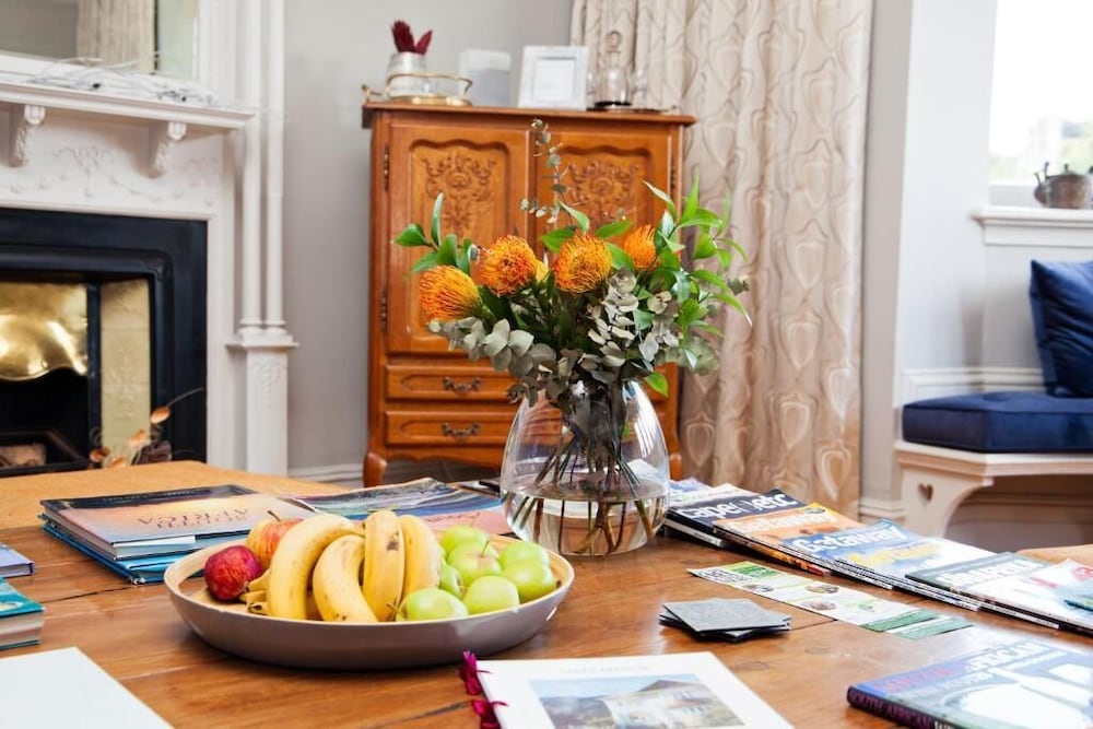Abbey Manor Luxury Guesthouse 52/70