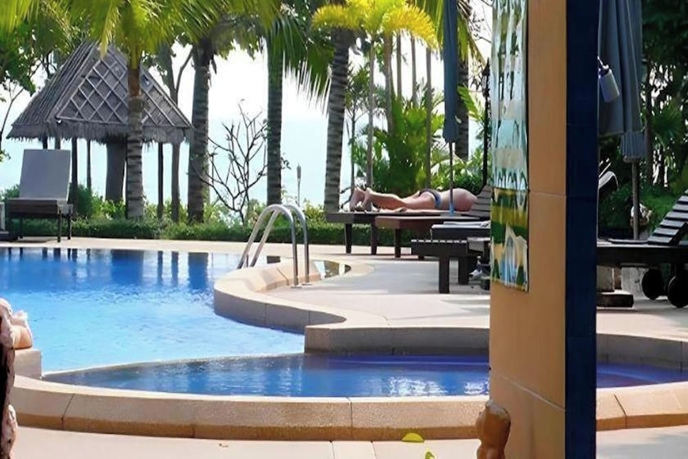 Bacchus Home Resort 38/77