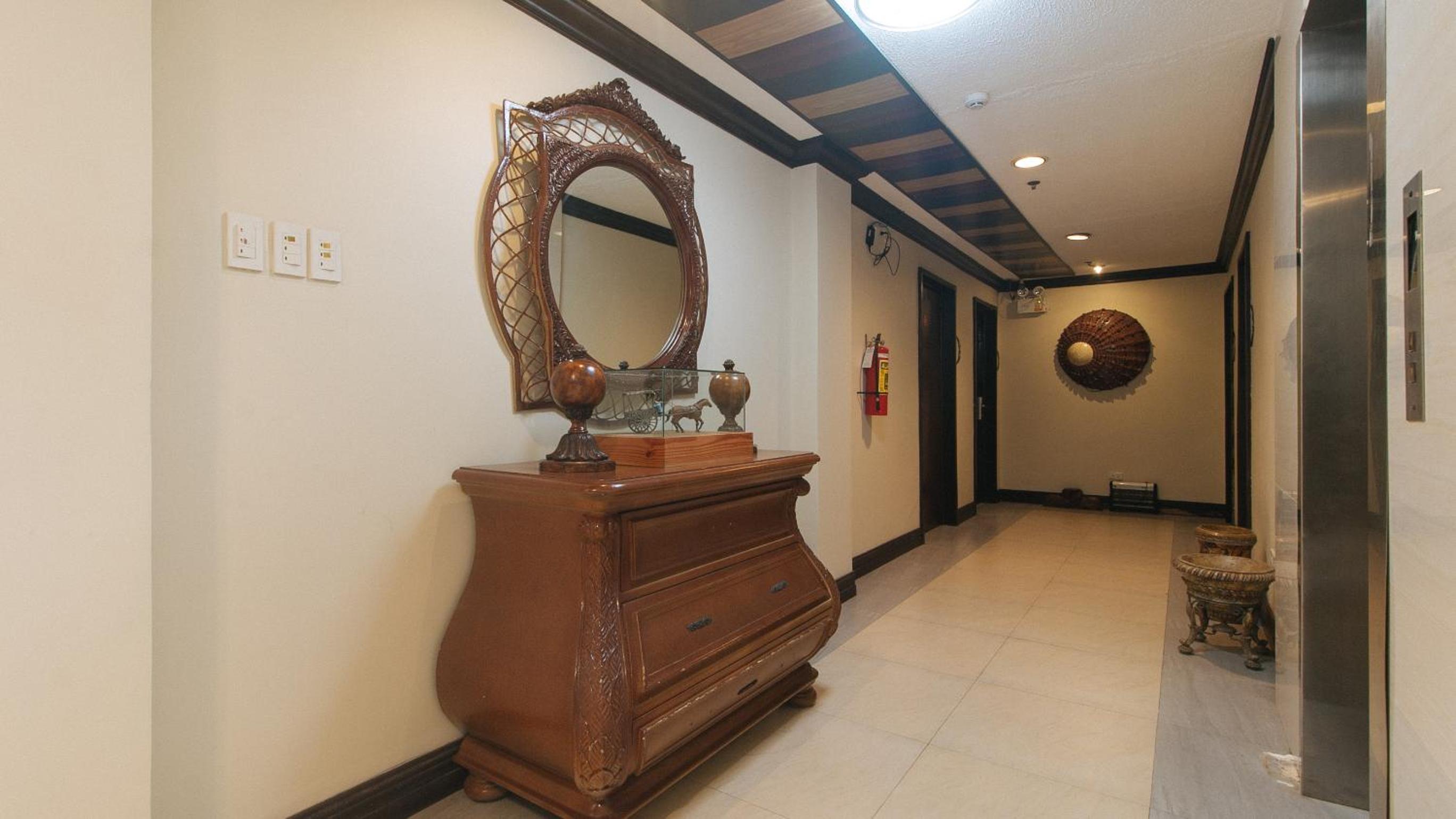 Reddoorz near Landers Superstore Cebu City 12/50