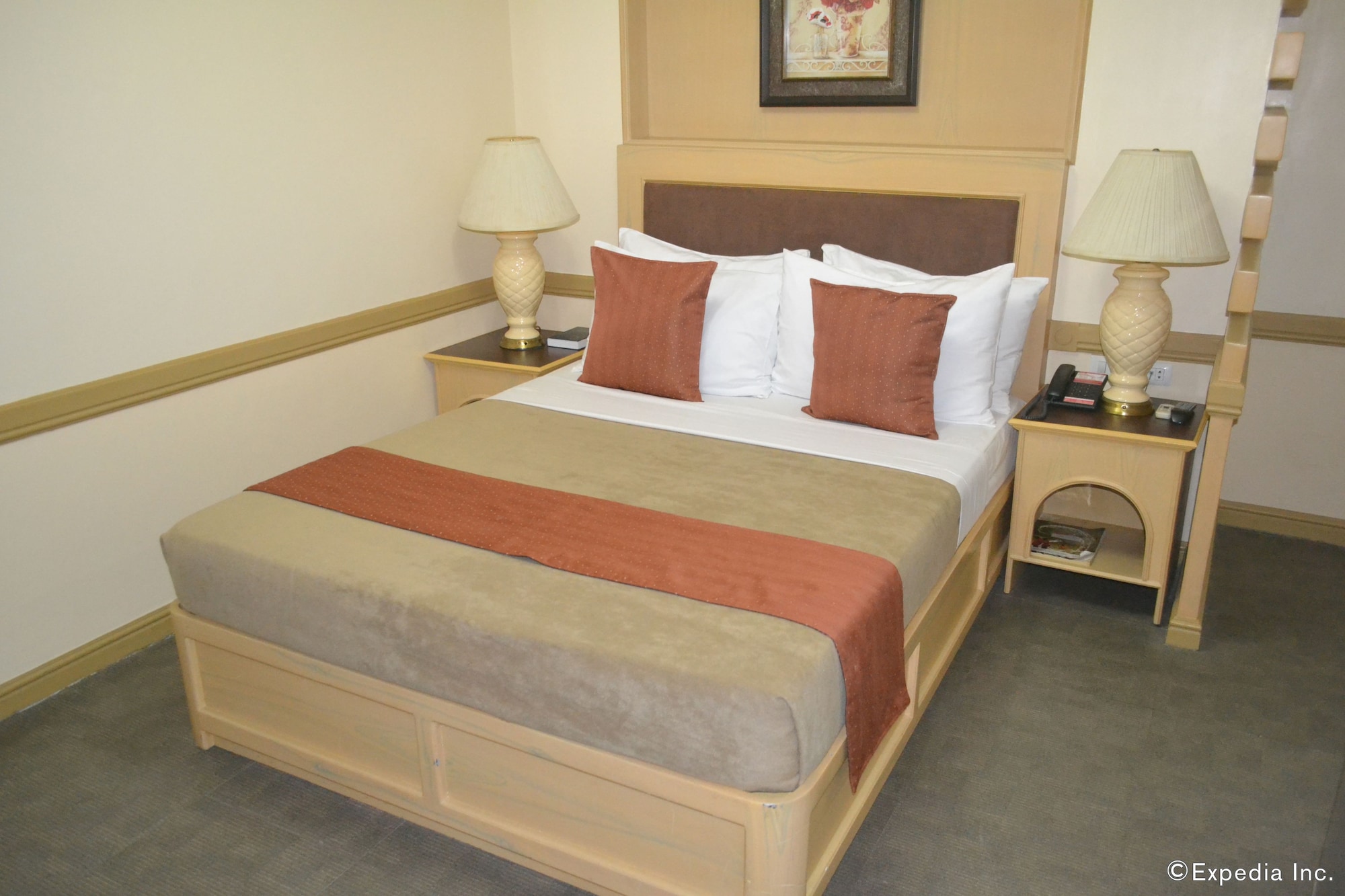 DELUXE, DOUBLE BED