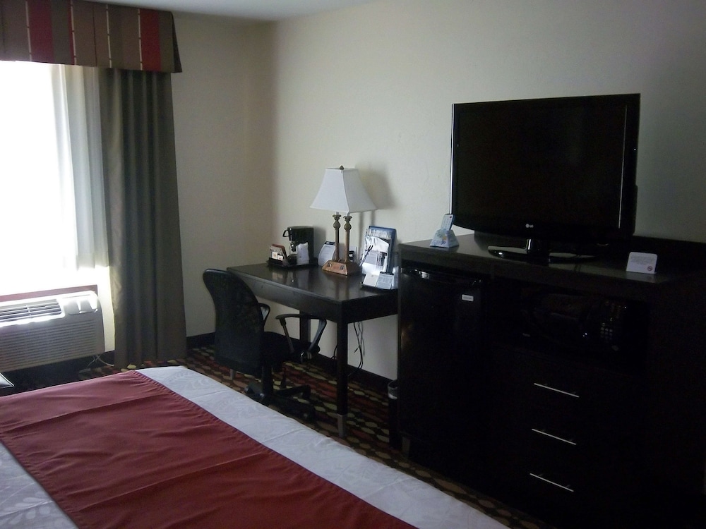 Best Western Greentree Inn & Suites 26/27