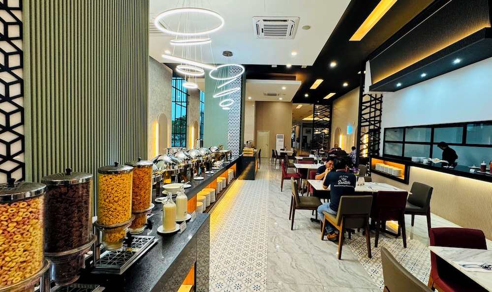 RAIA HOTEL AND CONVENTION CENTRE ALOR SETAR 41/50