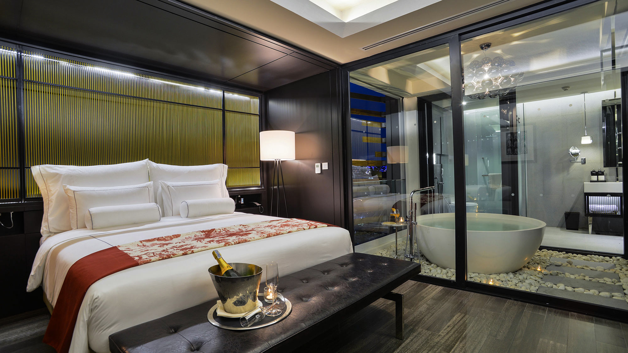 Manor Suite