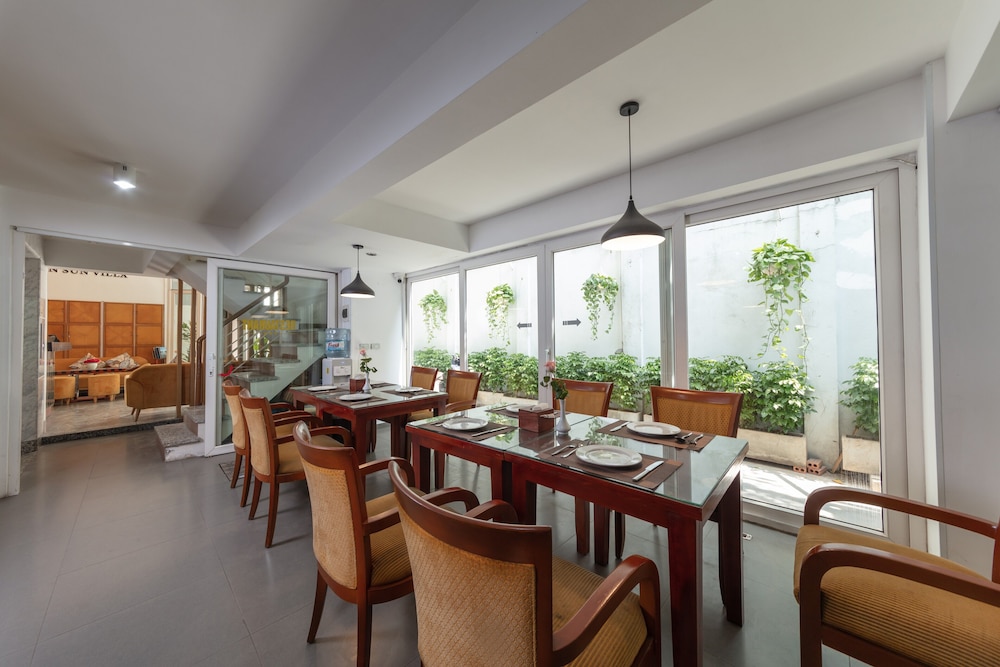 Golden Sun Villa Hotel 62/73