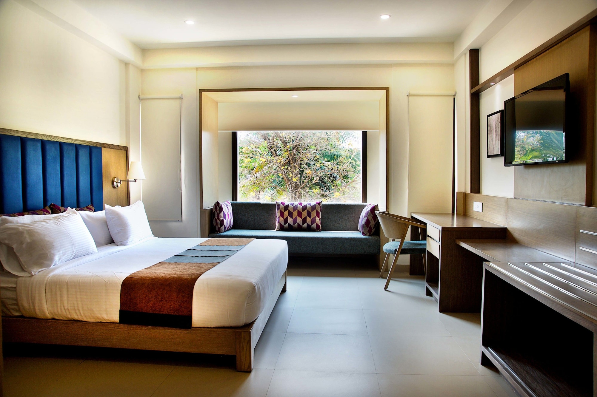 EXECUTIVE, DOUBLE BED