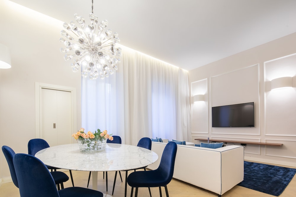 Luxury Blue Duomo 9/12