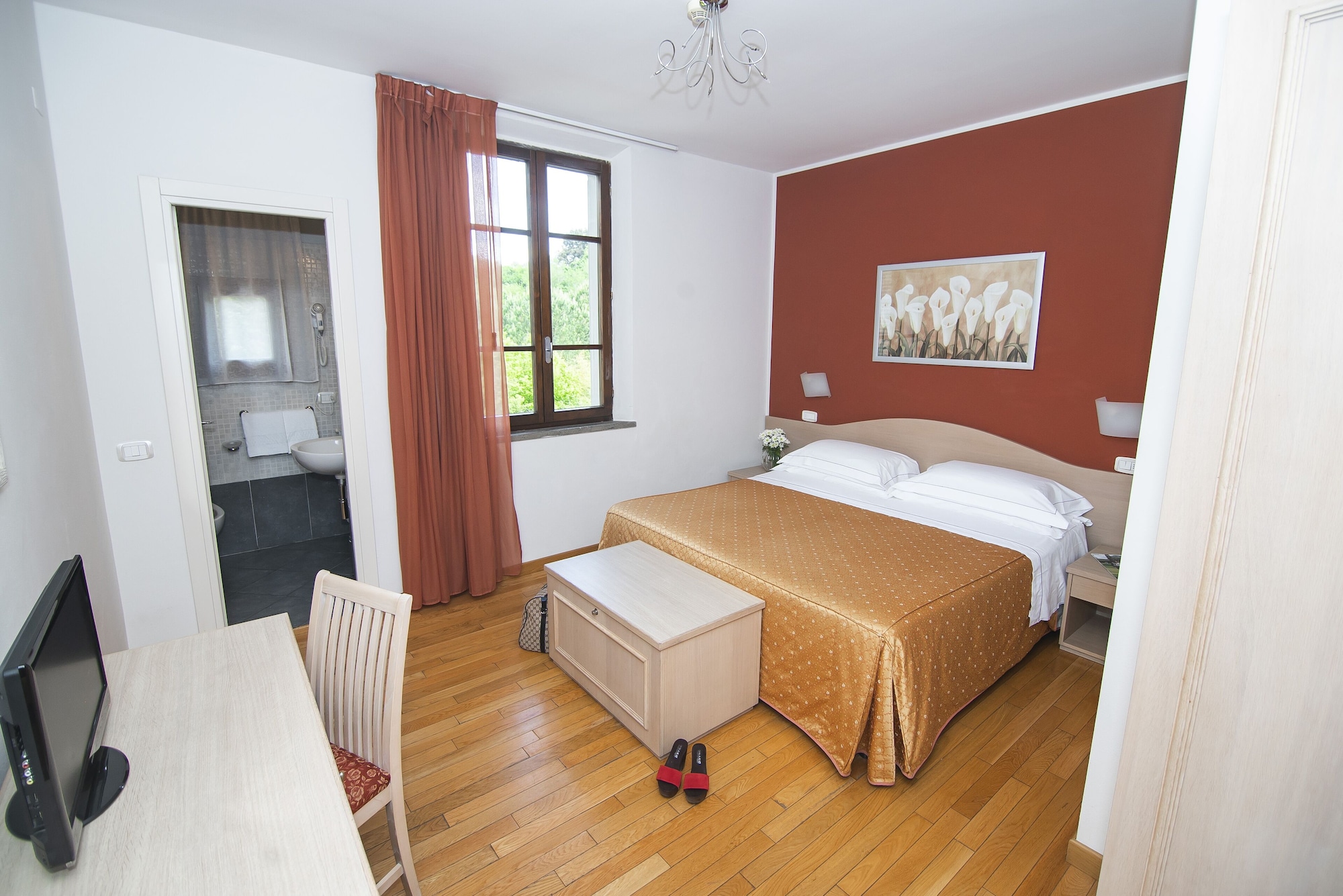 COMFORT, DOUBLE BED, POOL VIEW