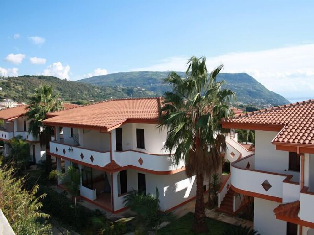 Residence Hotel La Taverna in RICADI