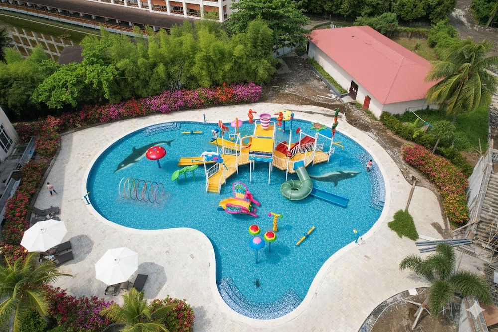 Nusantara Diving Centre Resort Spa 63/73