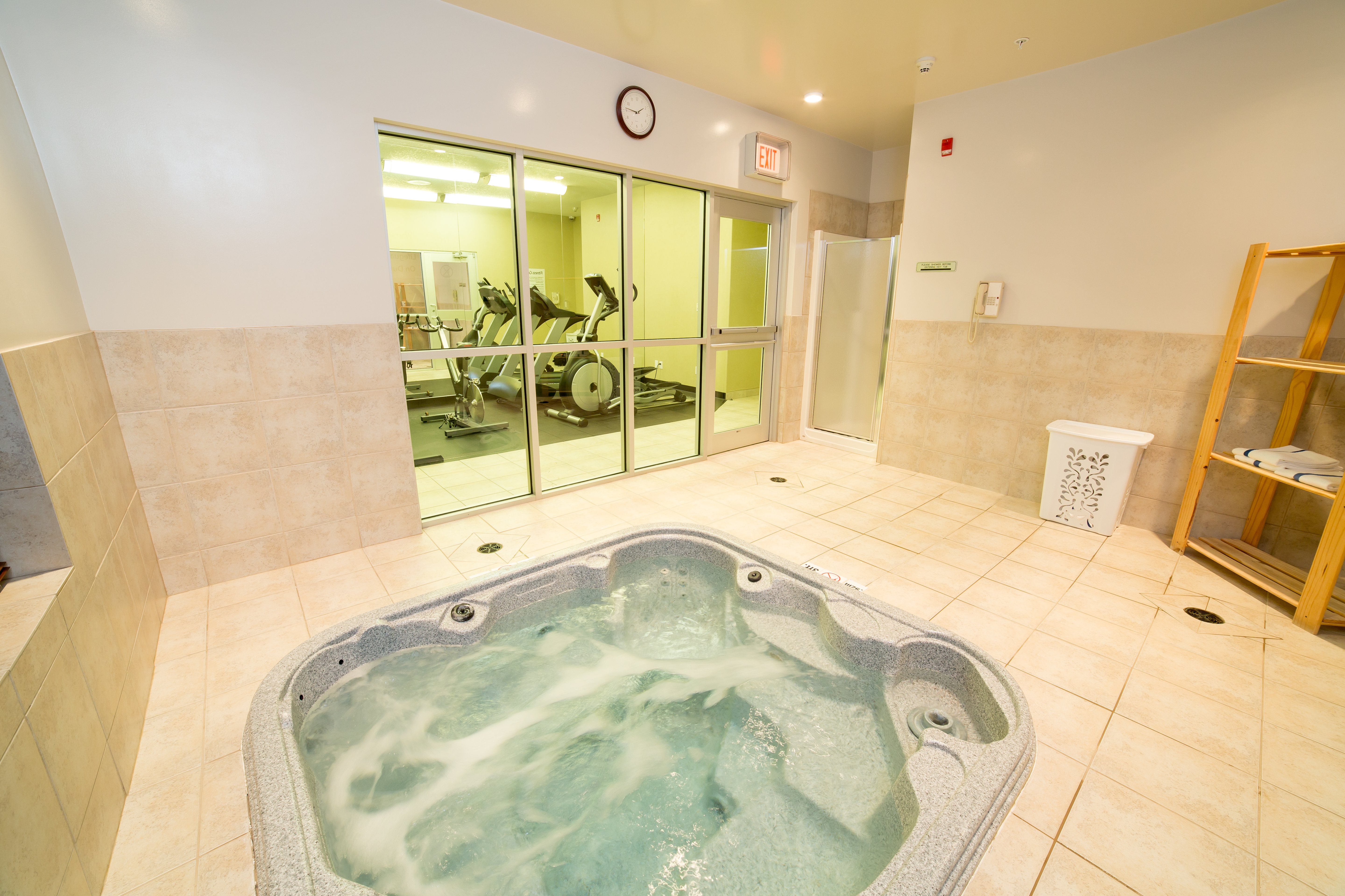 Holiday Inn Express Hotel & Suites Drayton Valley 23/50