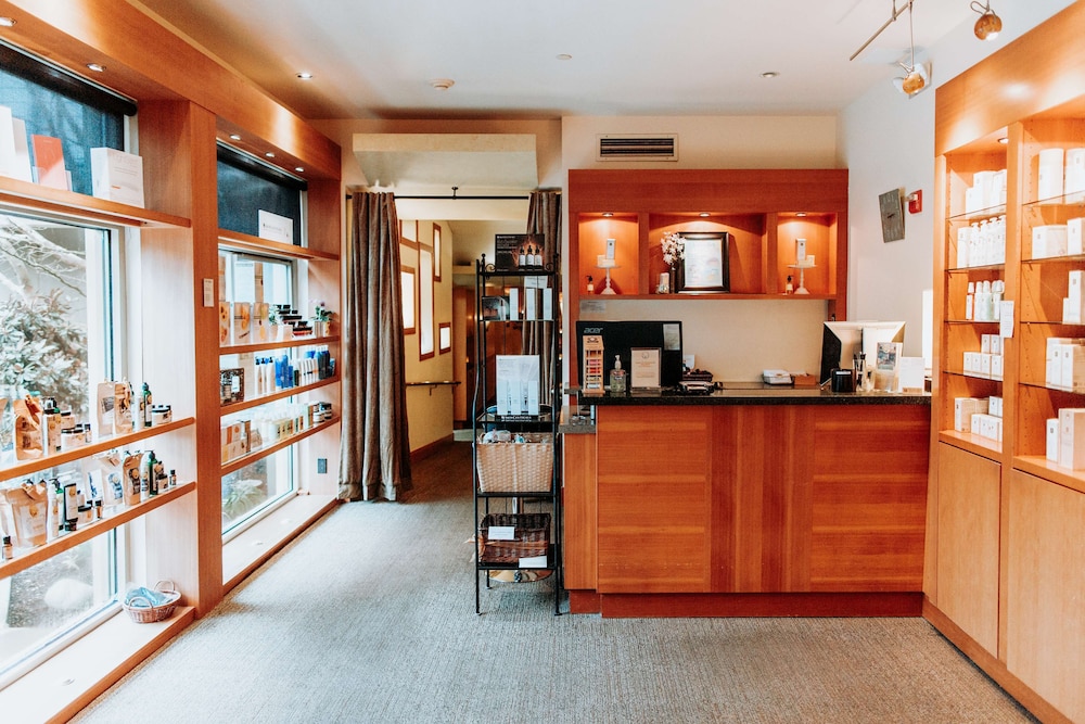 The Chrysalis Inn and Spa Bellingham Curio Collection By Hilton 6/61