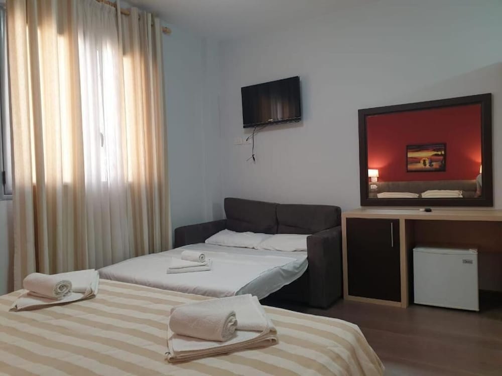 PERANDOR BEACH HOTEL 20/64