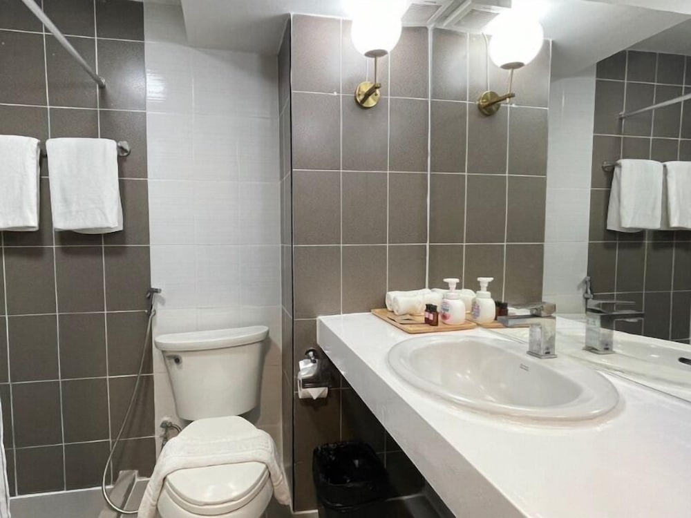 R1 Nimman Hotel Chiangmai 43/47