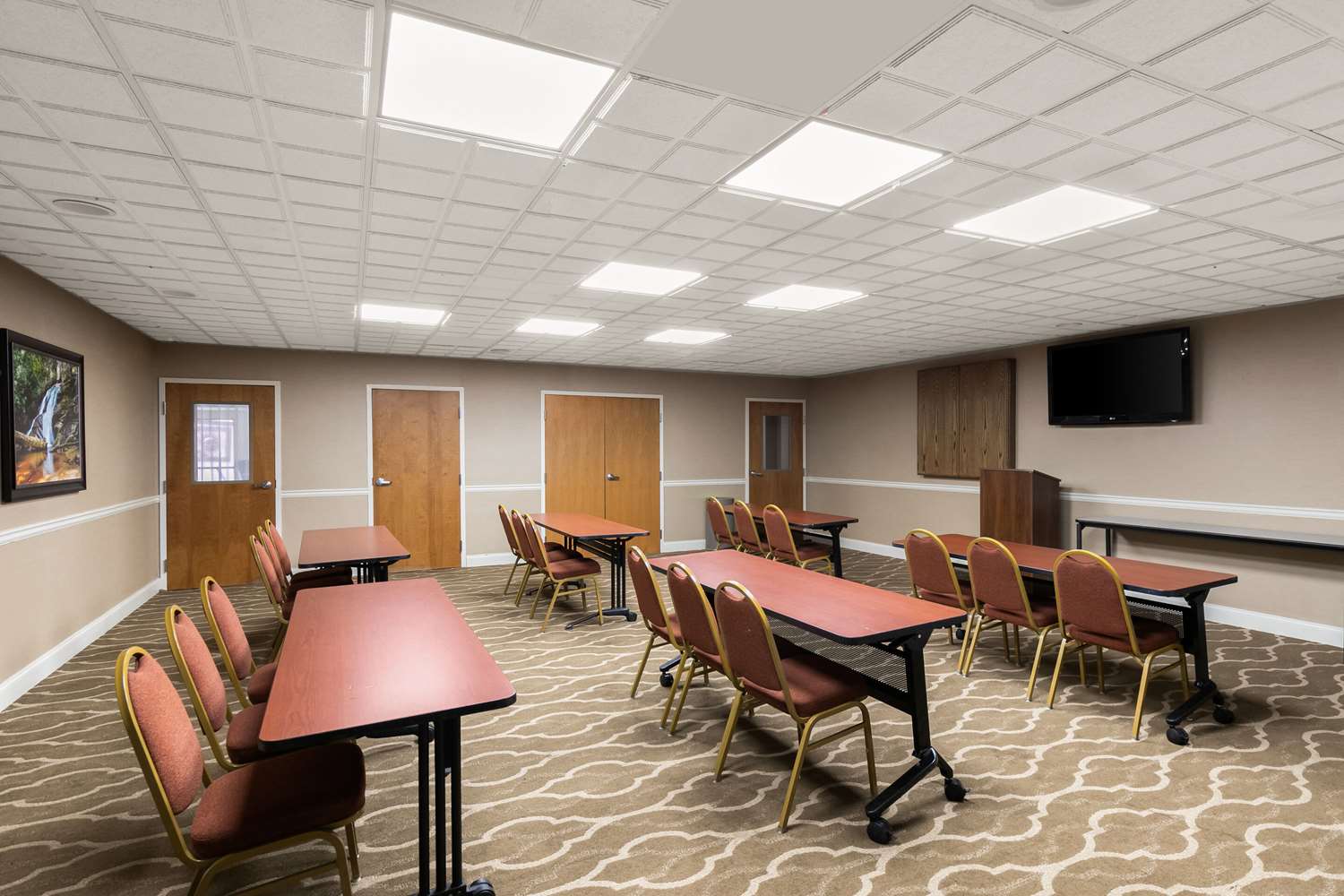 Comfort Suites Commerce 17/20