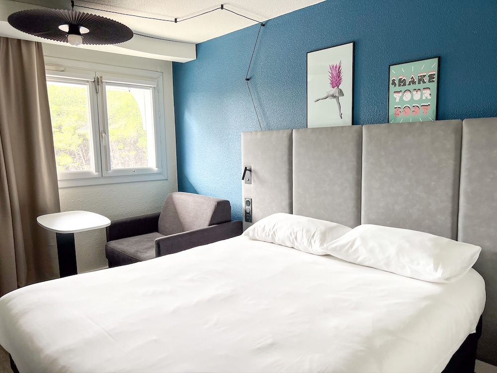 IBIS NIMES OUEST 28/67