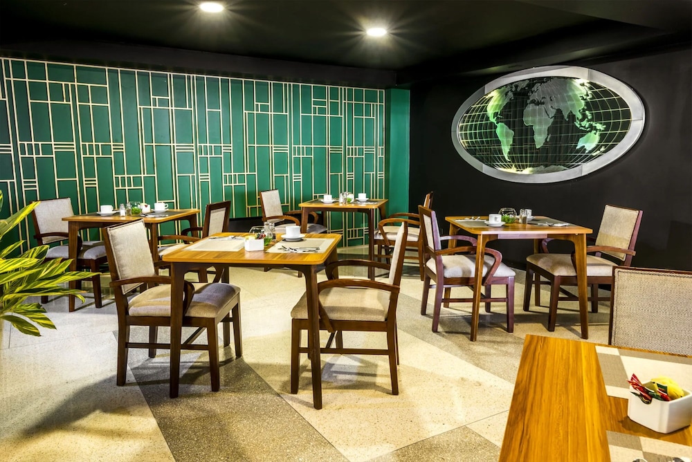 Urban Green Hotel & Suites 43/52