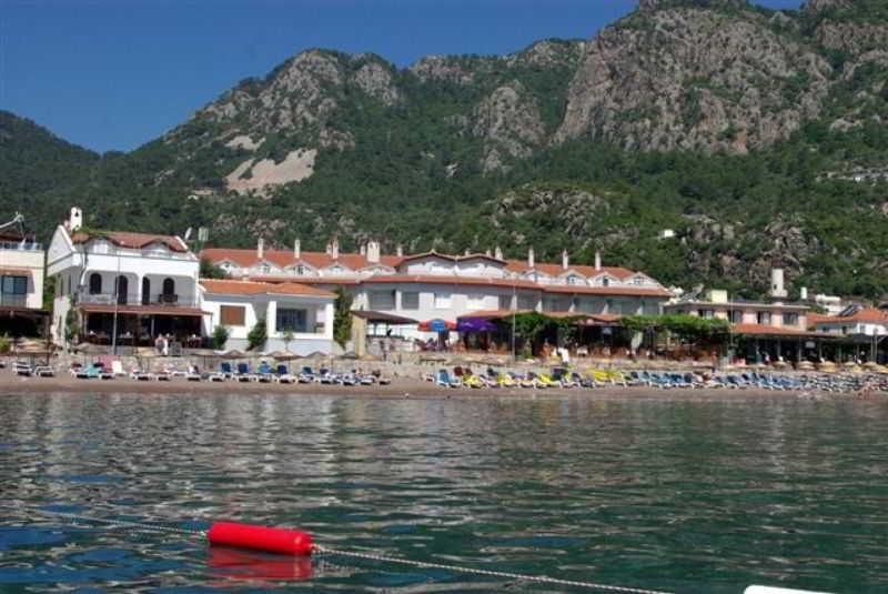 Zeybek Hotel 19/22