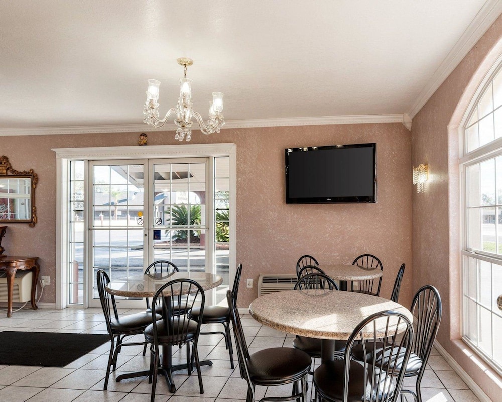 restaurant-cafeteria