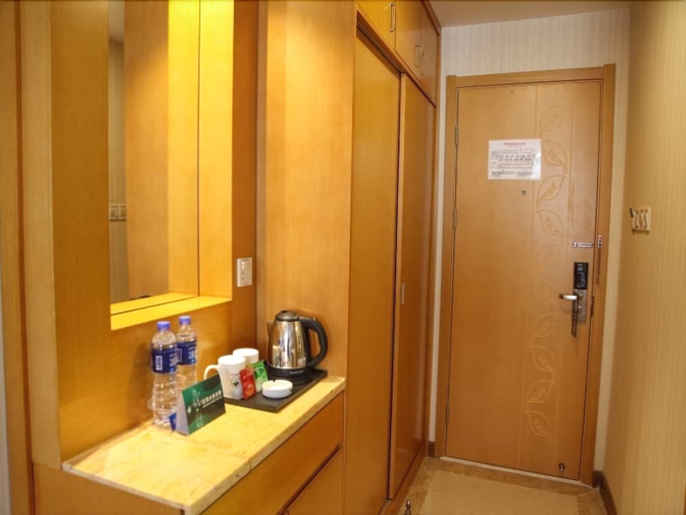 Greentree Inn Zhuhai Mingzhu Station Express Hotel 27/27