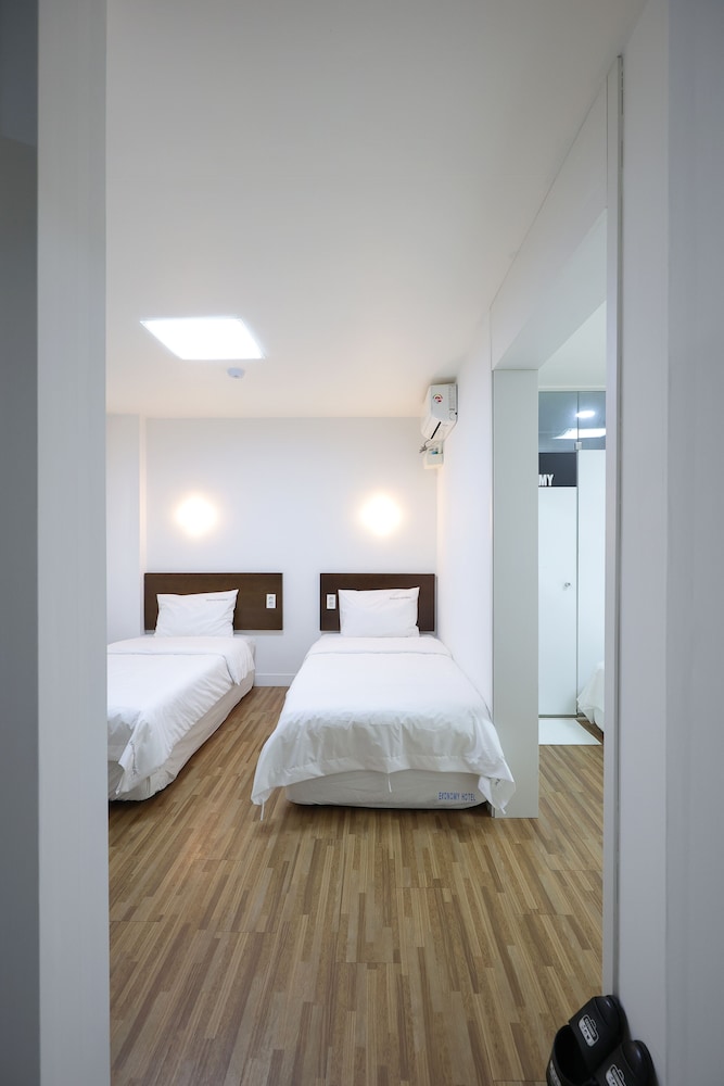 EKONOMY HOTEL HAEUNDAE 28/66