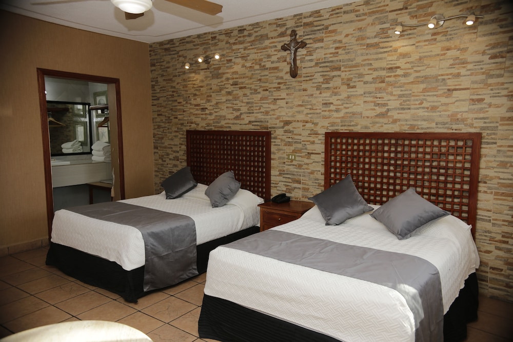 Hotel Posada Santa Fe 9/50