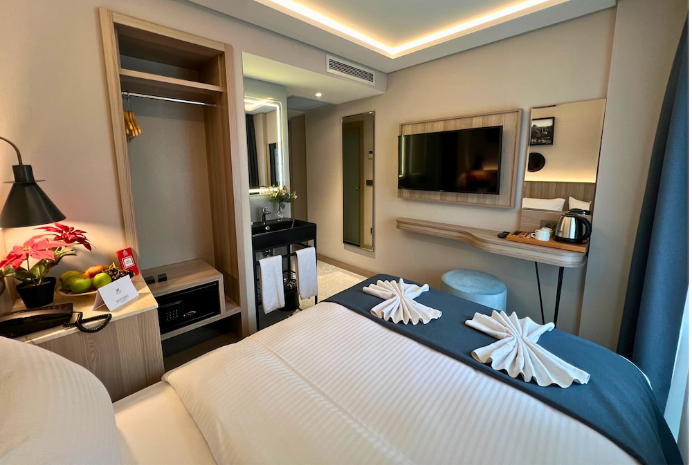 Woxx Hotel 17/39