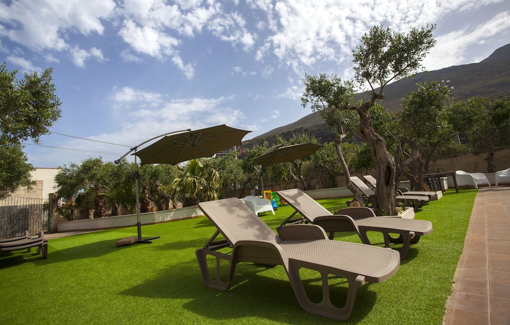 Hotel Achibea 39/50