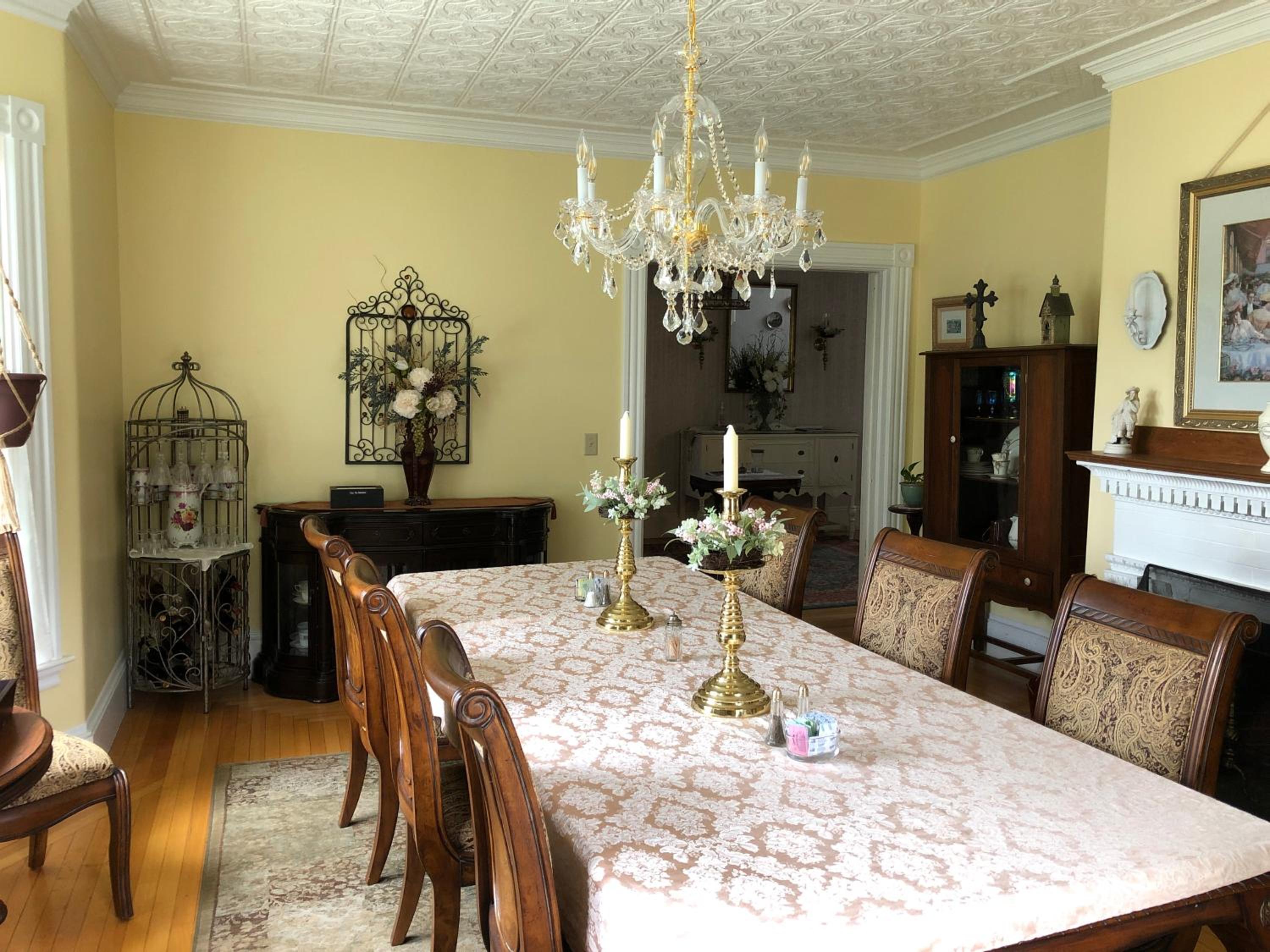 Guilford Bed and Breakfast 36/42
