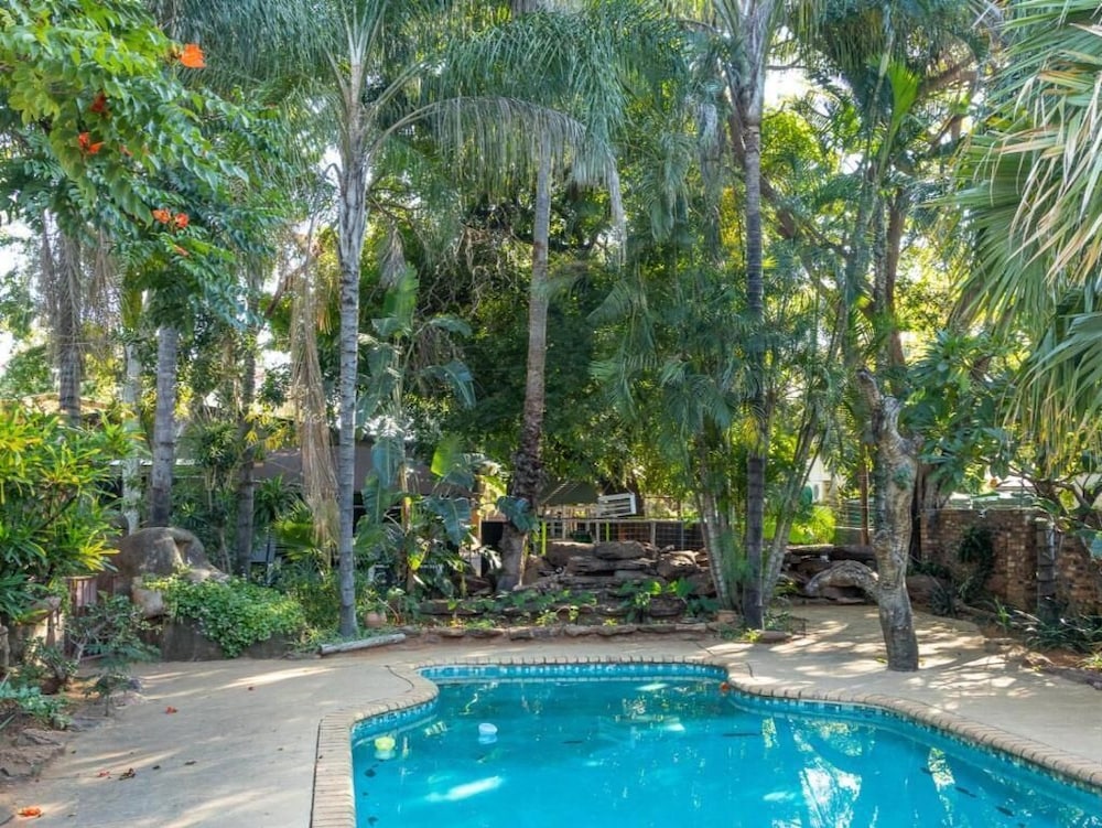 ECO LODGE 9/15
