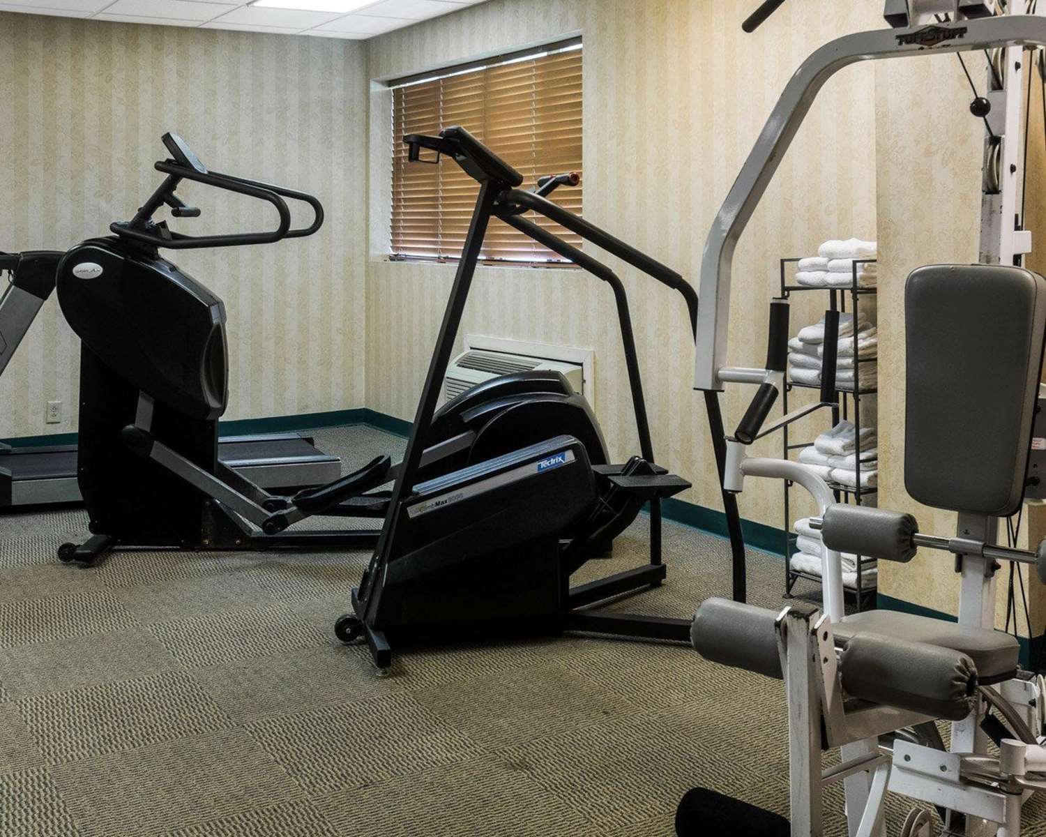 Quality Suites Lake Wright Norfolk Airport 8/16