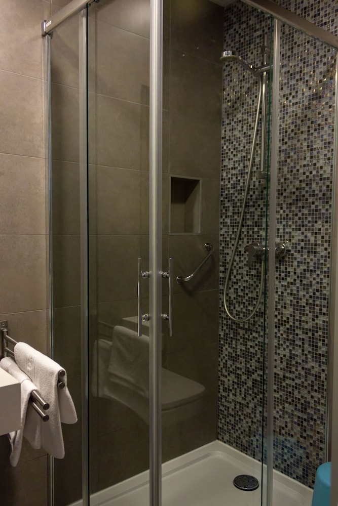 Arenal Suites 48/50