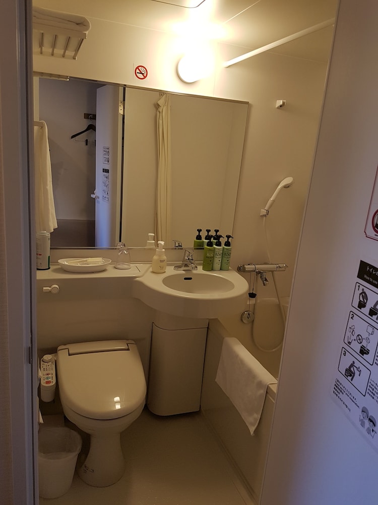 Y S Hotel Shin-Osaka 47/48