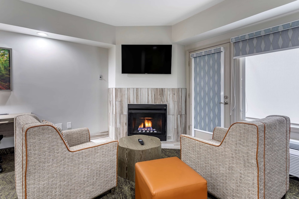 Best Western Plus Apple Valley Lodge Pigeon Forge 26/32
