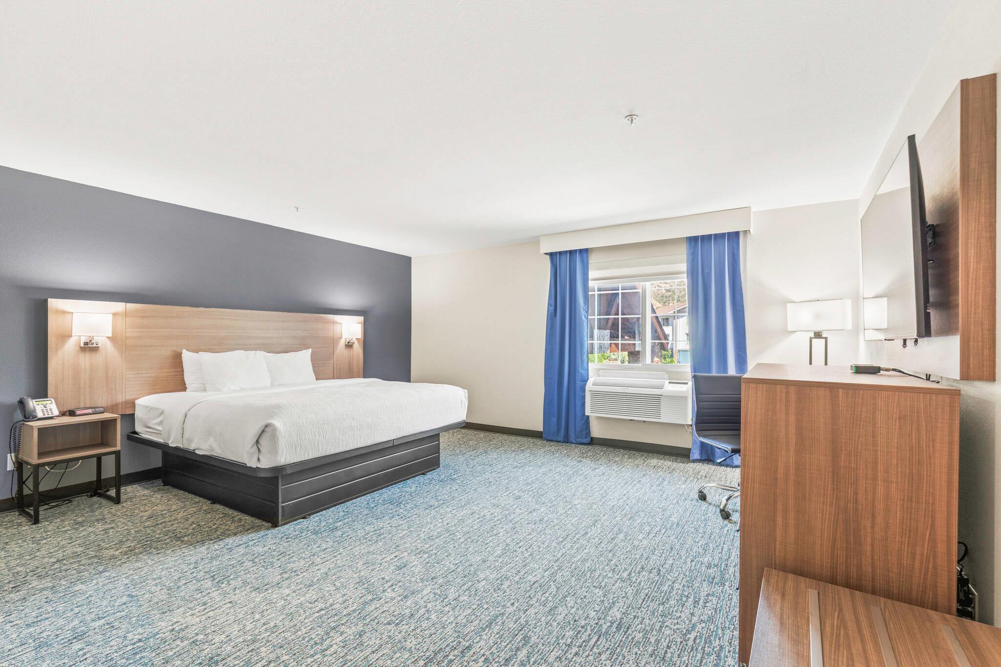 BUSINESS, KING BED