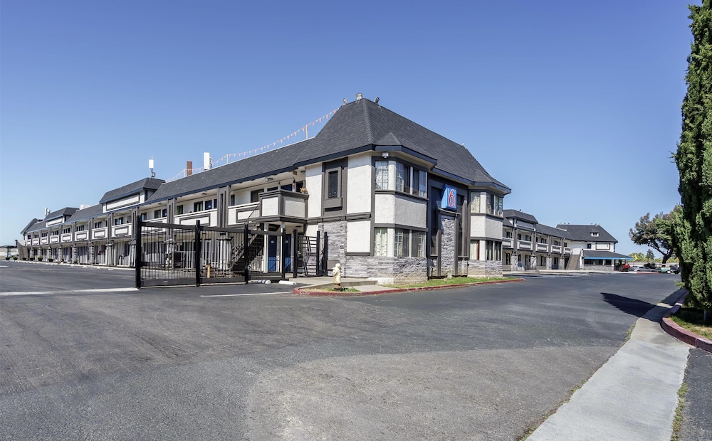 Motel6 Fremont, CA – North 40/58