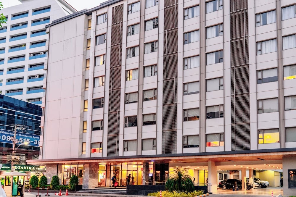 56 Surawong Hotel Bangkok in BANGKOK