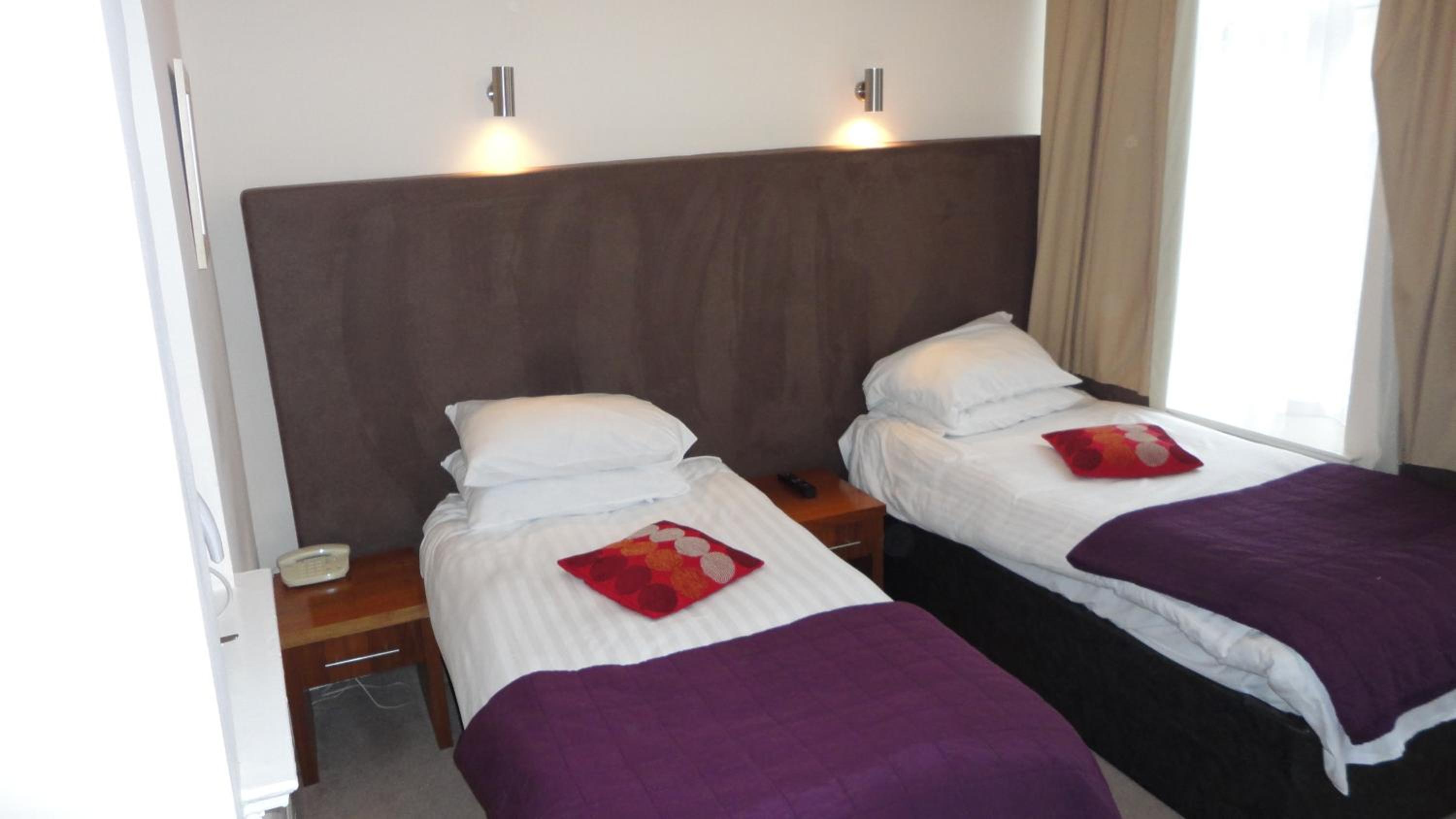 ROOM, TRIPLE