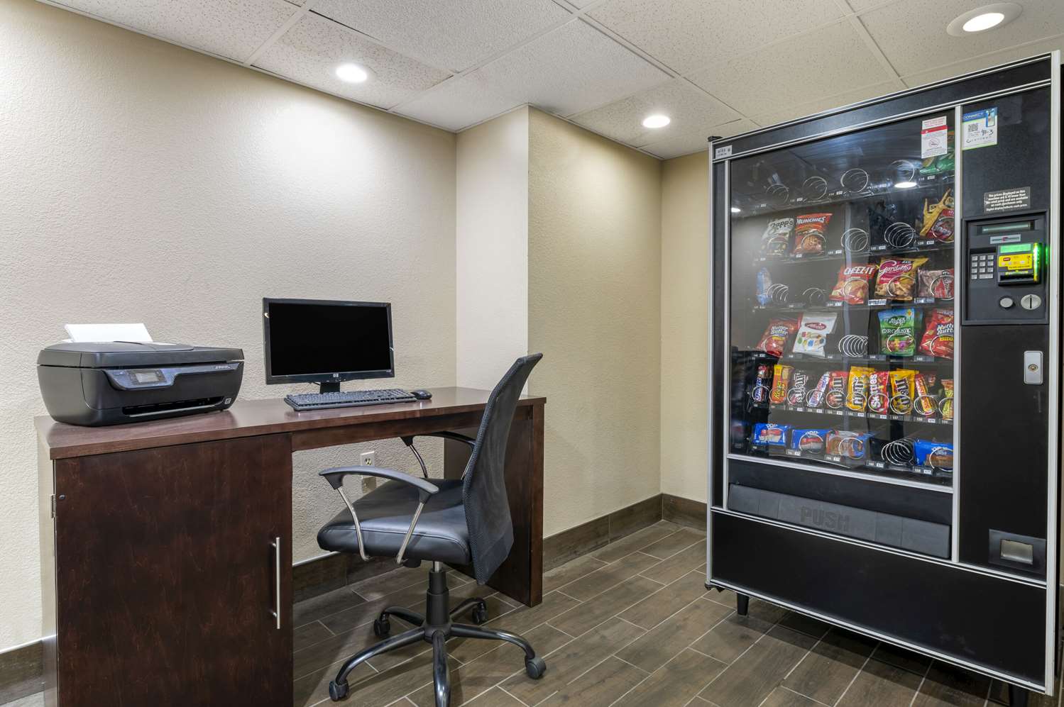 Comfort Inn & Suites Indianapolis Northwest - College Park 33/39