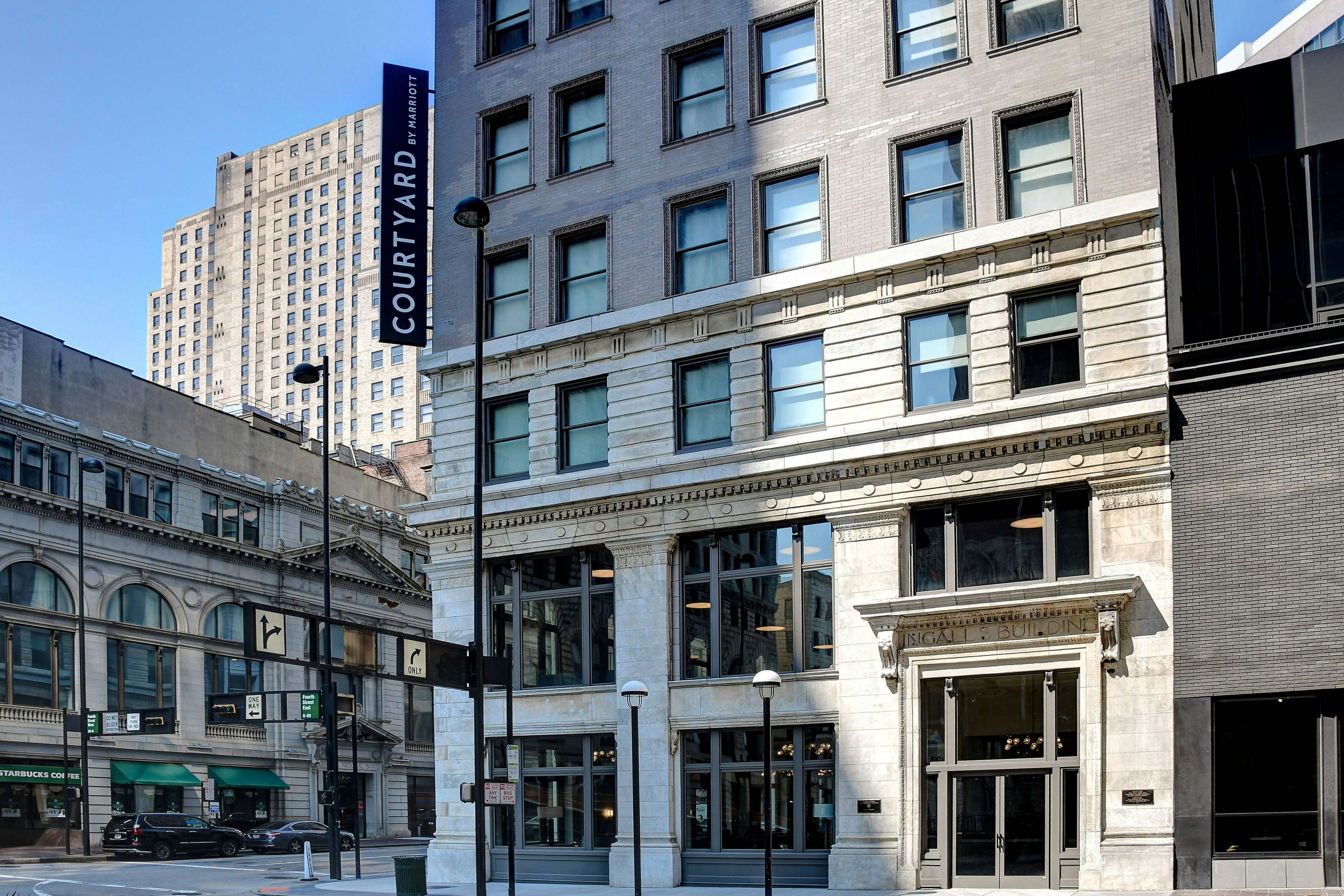 Courtyard by Marriott Cincinnati Downtown 25/25