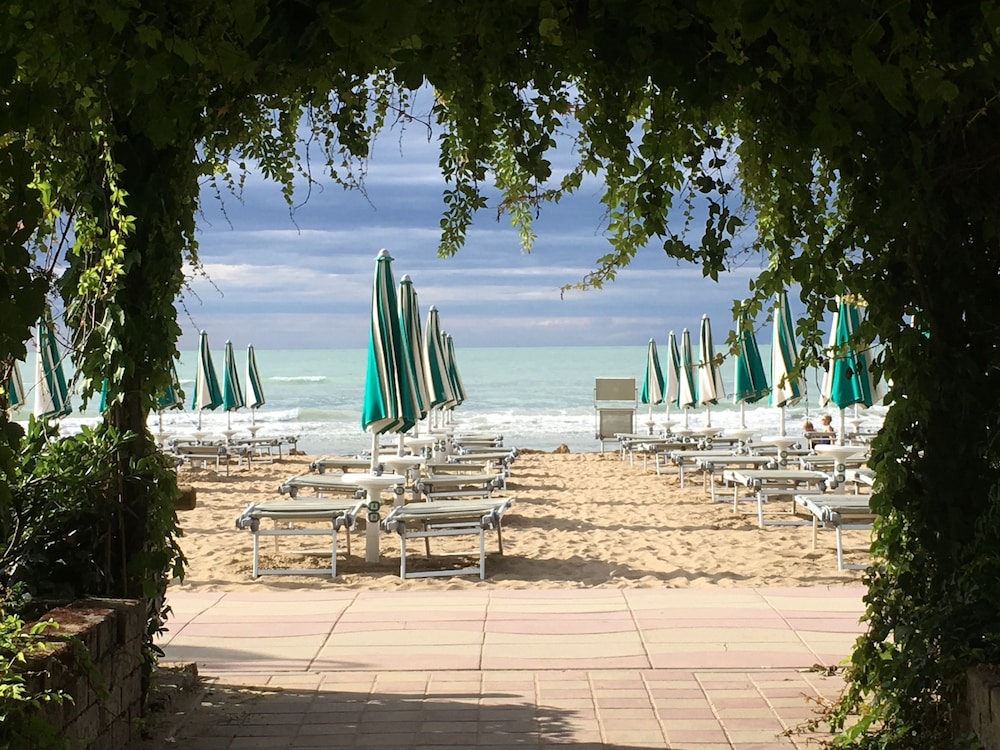 Hotel Vina Del Mar Pineta 23/31
