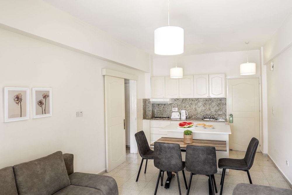 Stephanos Hotel Apartments 34/47