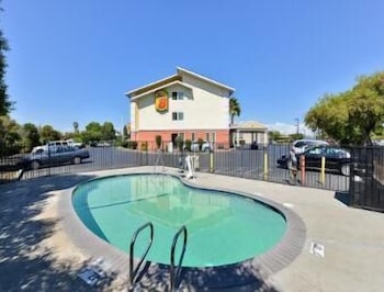 Super 8 By Wyndham Sacramento Florin Rd 7/20