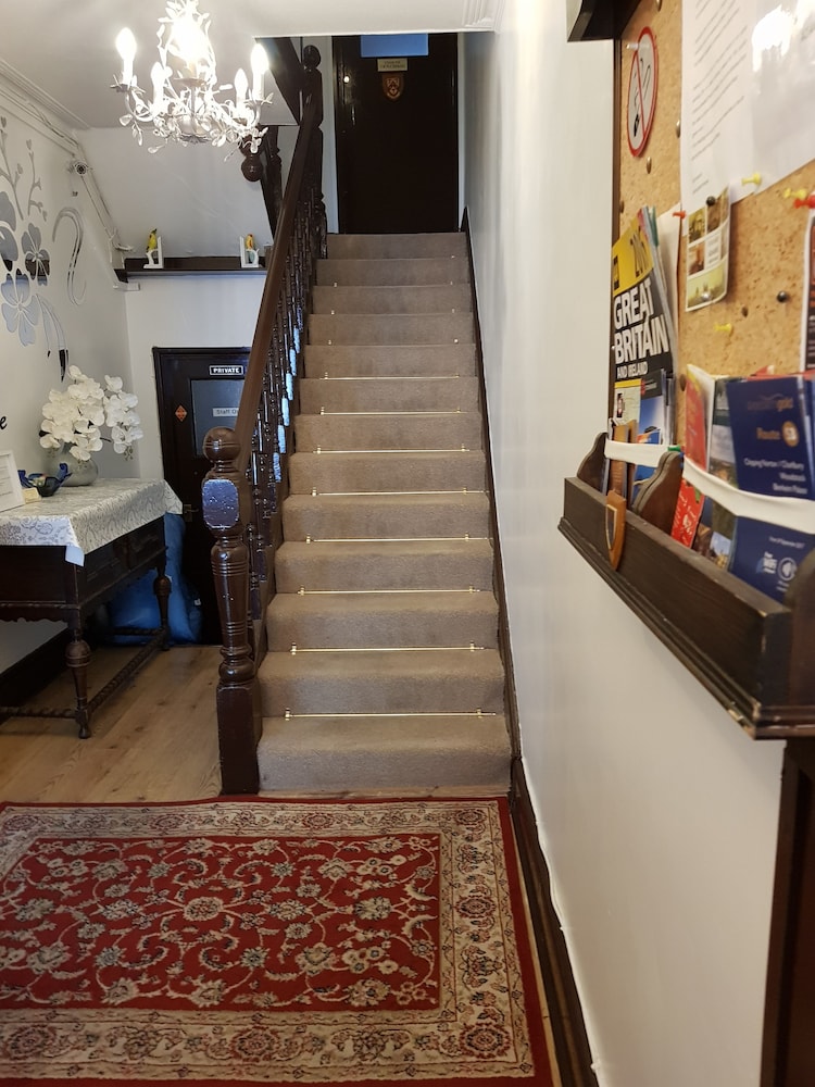 Adams Guest House 22/62