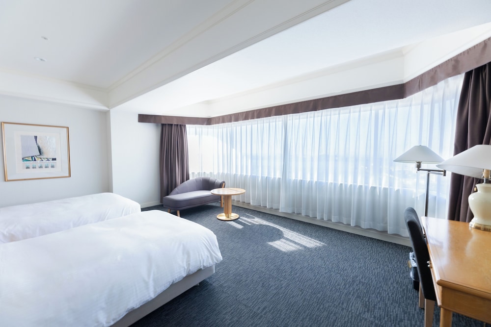 Super, Deluxe, Twin Beds, Bay View